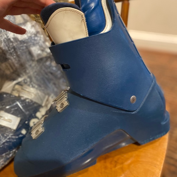 Snowboarding boots - Picture 3 of 5